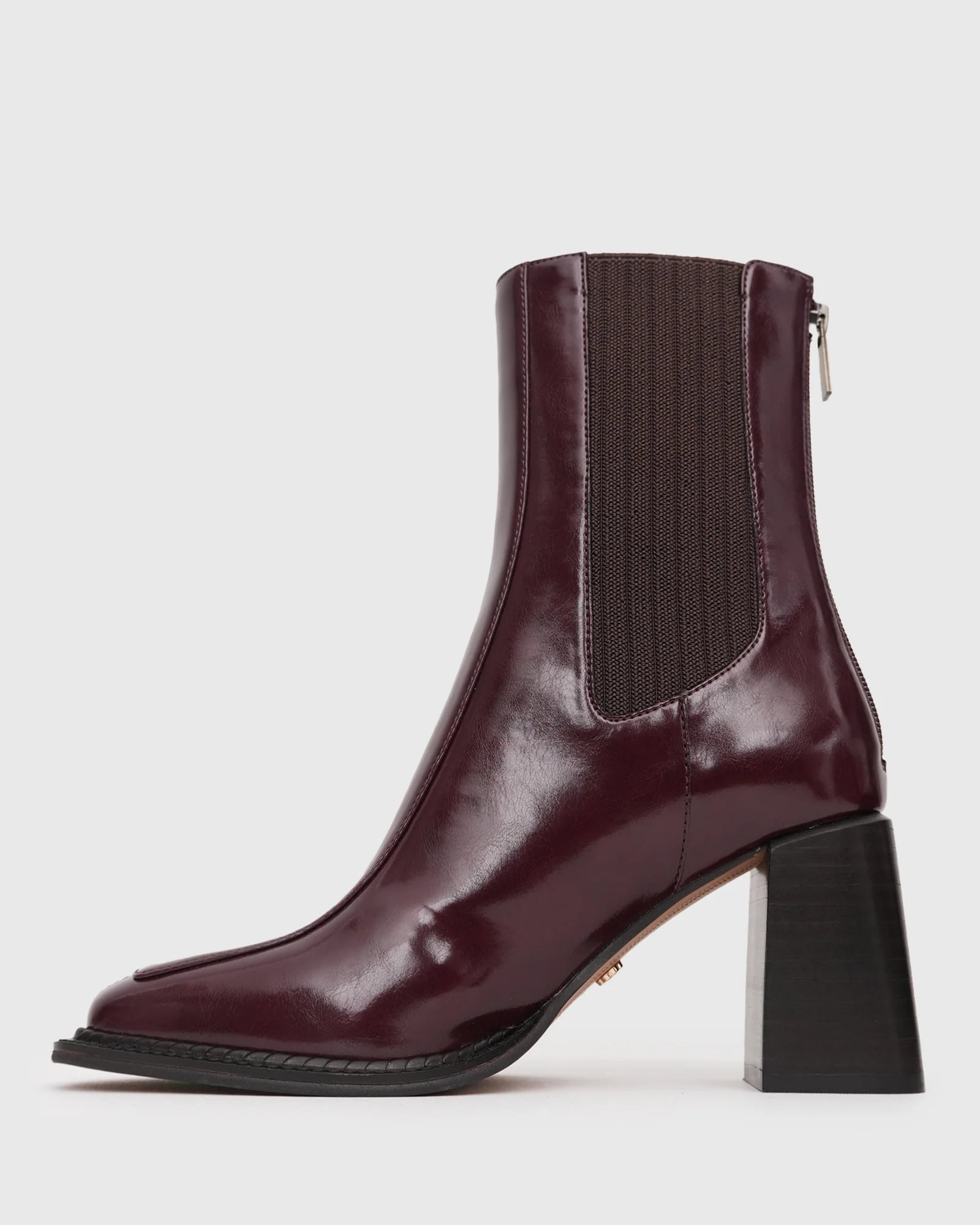PRE-ORDER DOWNTOWN Block Heel Chelsea Boots - Image 3