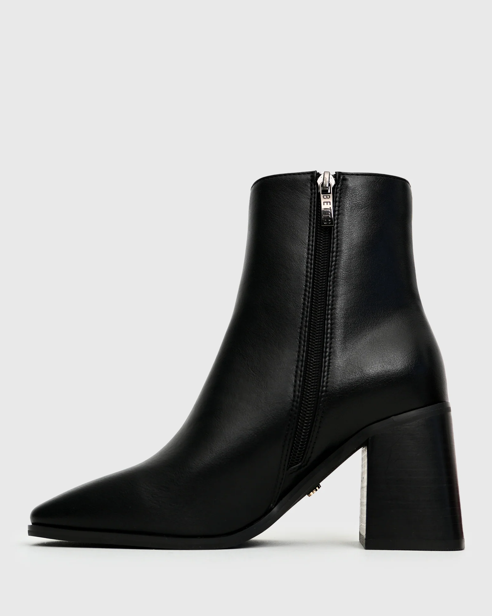 LUDO Block Heel Ankle Boots - Image 3