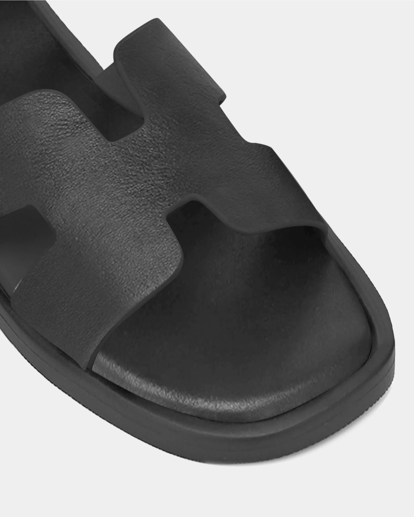 VIV Leather Flat Sandals - Image 3