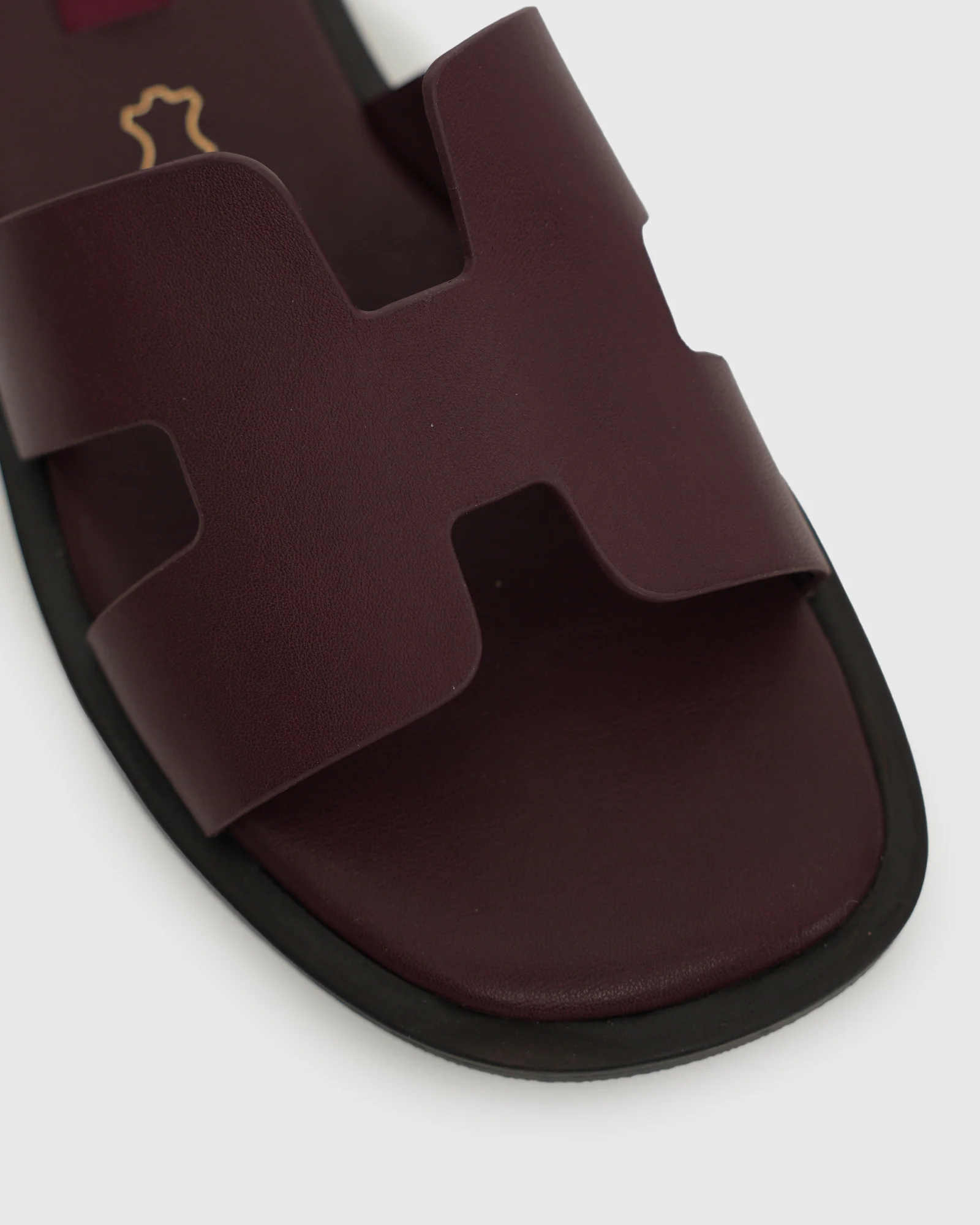VIV Leather Flat Sandals - Image 2